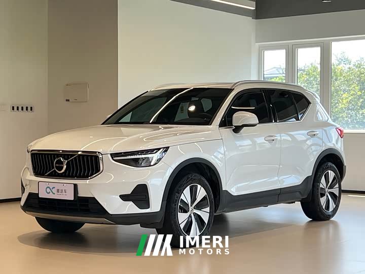 Volvo XC40 B3 Luxury Edition