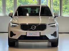 Volvo XC40 B3 Luxury Edition - фото 2