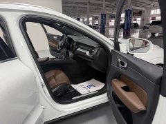 Volvo XC60 B5 four-wheel drive Zhiyi luxury version - фото 14