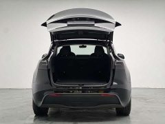 Tesla Model Y Edition - фото 15