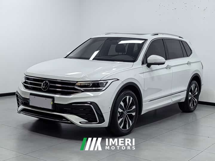 Volkswagen L 330TSI 2WDR-Line Edition - автомобиль из Китая