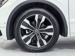 Volkswagen L 330TSI 2WDR-Line Edition - фото 9