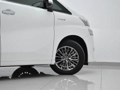 Audi 2.5L HVPremium Edition - фото 5