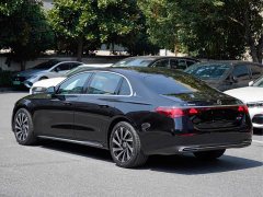 Mercedes-Benz E 300 L Luxury Version - фото 4