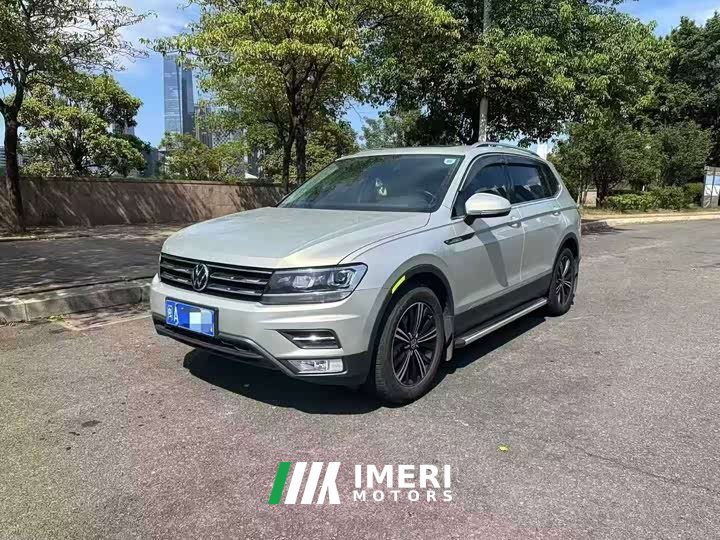 Volkswagen L 330TSI 2WDSmart Edition - автомобиль из Китая