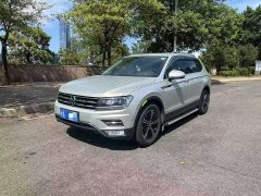 Volkswagen L 330TSI 2WDSmart Edition - фото 1