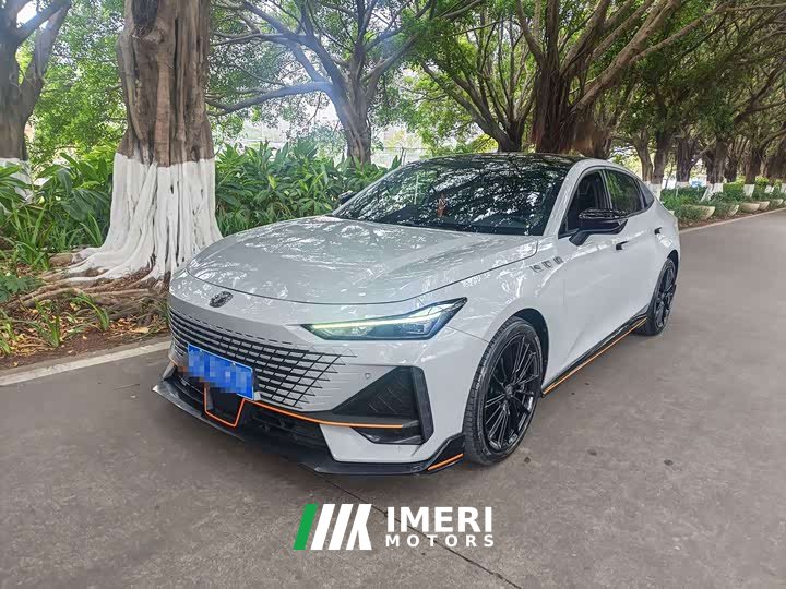 Changan UNI-V 1.5T Edition - автомобиль из Китая
