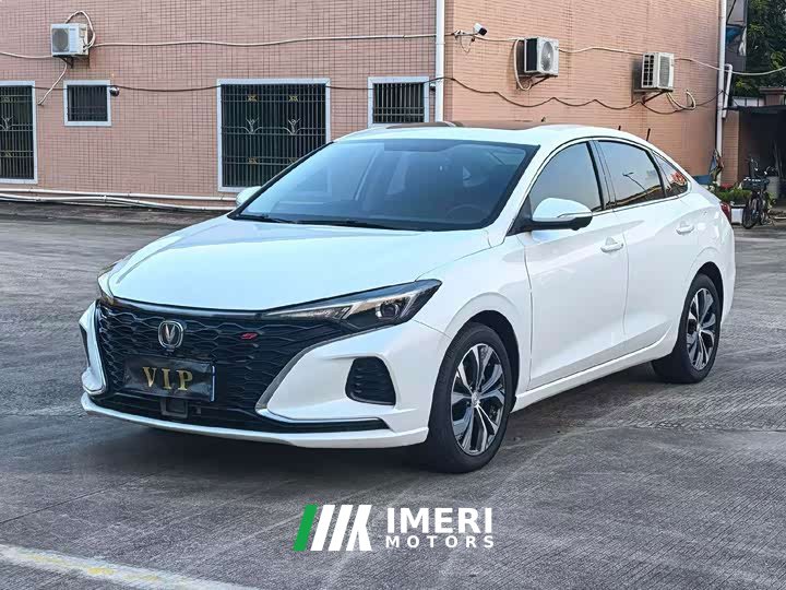 Changan PLUS NE 1.4T GDI DCTPremium Version - автомобиль из Китая