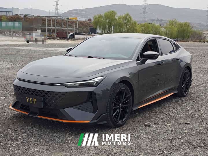 Changan UNI-V 1.5T Premium Version - автомобиль из Китая
