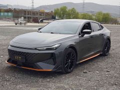 Changan UNI-V 1.5T Premium Version - фото 1