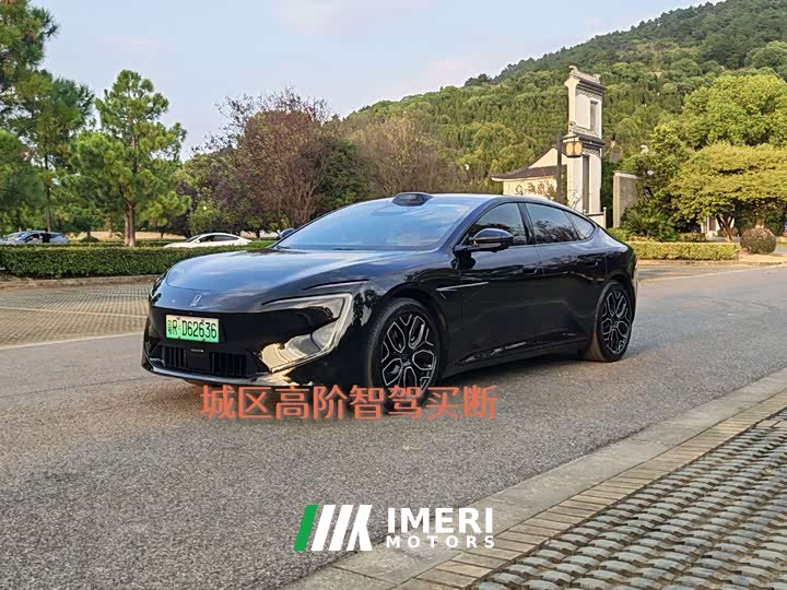 Avatr 12 Max Dual MotorEV Edition - автомобиль из Китая