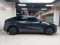 Tesla Model Y Edition - фото 3