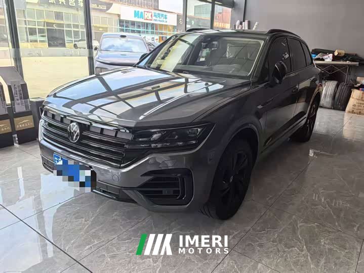 BMW 3.0TSI Edition - автомобиль из Китая