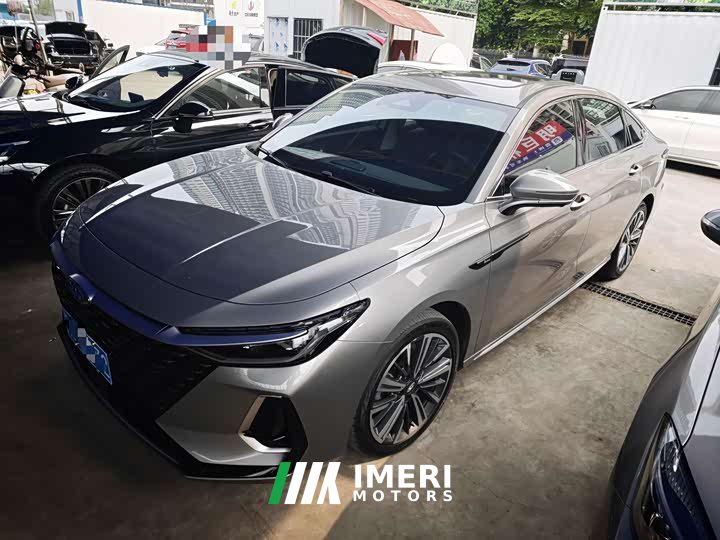 Chery 8 1.6T DCT - автомобиль из Китая