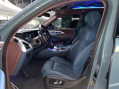 BMW XM 50e - фото 9