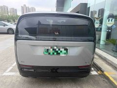 Li Auto MEGA Ultra - фото 3