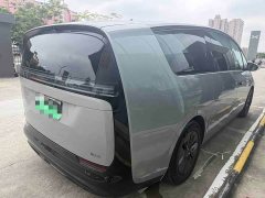 Li Auto MEGA Ultra - фото 4