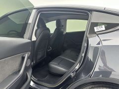 Tesla Model Y Edition - фото 13