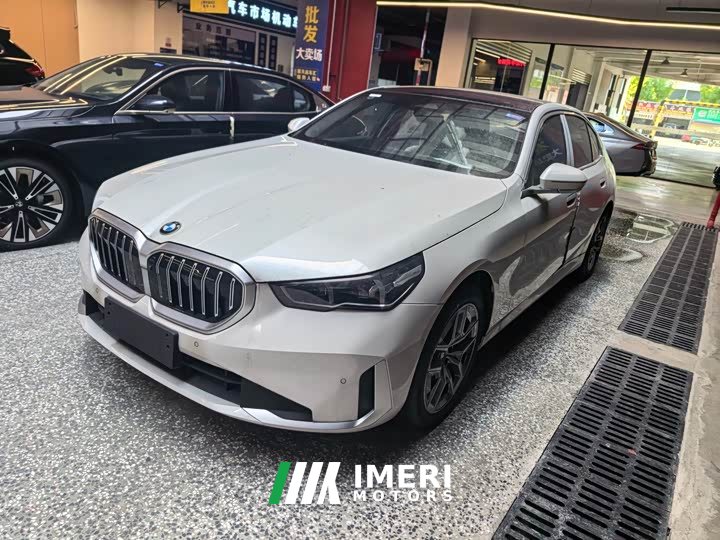 BMW 5 530Li Version Luxury - автомобиль из Китая