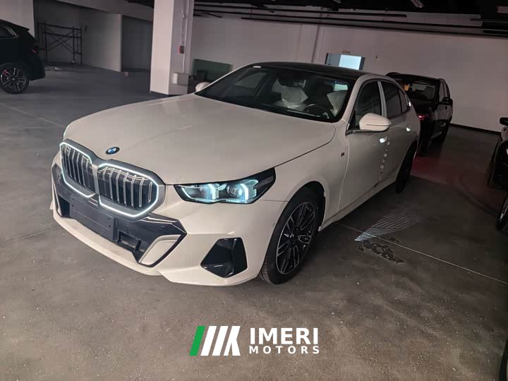 BMW 5 530Li Version M - автомобиль из Китая