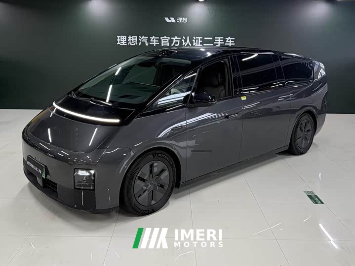 Li Auto MEGA Ultra
