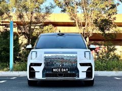 Zeekr 009 EditionAWD 108kWh - фото 2