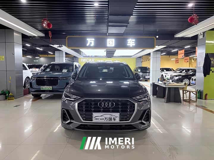 Audi Q3 40 TFSI Fashion Version - автомобиль из Китая