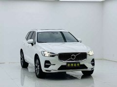 Volvo XC60 B5 AWDLuxury Edition - фото 1