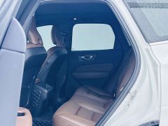 Volvo XC60 B5 AWDLuxury Edition - фото 14