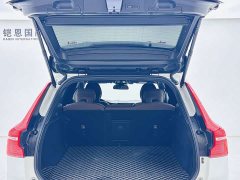 Volvo XC60 B5 AWDLuxury Edition - фото 17