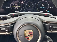 Porsche Taycan - фото 11