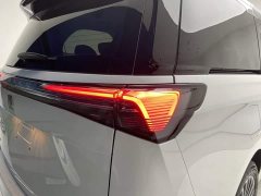 Buick GL8 Deluxe Edition - фото 10