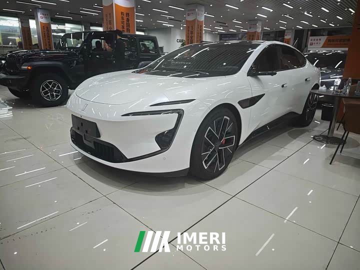 Avatr 12 700 Edition - автомобиль из Китая