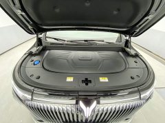 Voyah PHEV AWD Edition - фото 12