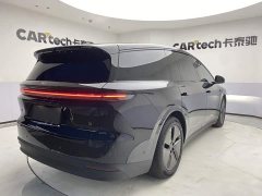 Li Auto i8 Edition - фото 5