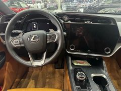 Lexus RZ 300e Long Range Edition - фото 15