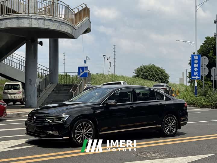 Volkswagen 330TSI DSG Luxury Version - автомобиль из Китая