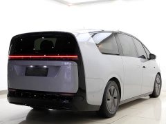 Li Auto MEGA Ultra - фото 5