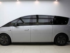 Li Auto MEGA Ultra - фото 7