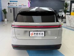 Li Auto i8 Edition - фото 5