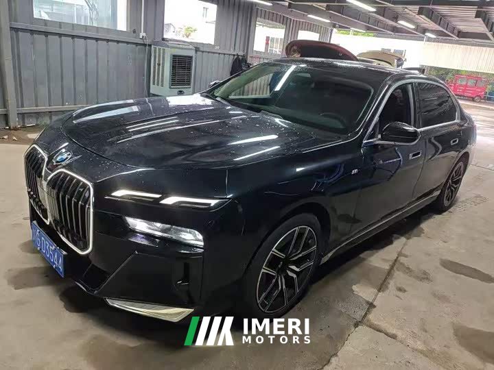 BMW 7 735Li M - автомобиль из Китая