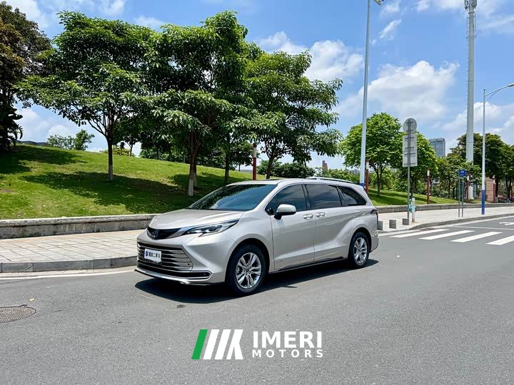 Toyota SIENNA 2021 2.5L Hybrid Limited - автомобиль из Китая