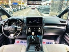 Lexus LM 300h Edition - фото 6