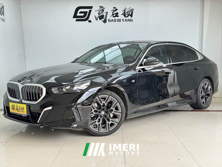BMW 5 530Li Deluxe Version M - автомобиль из Китая