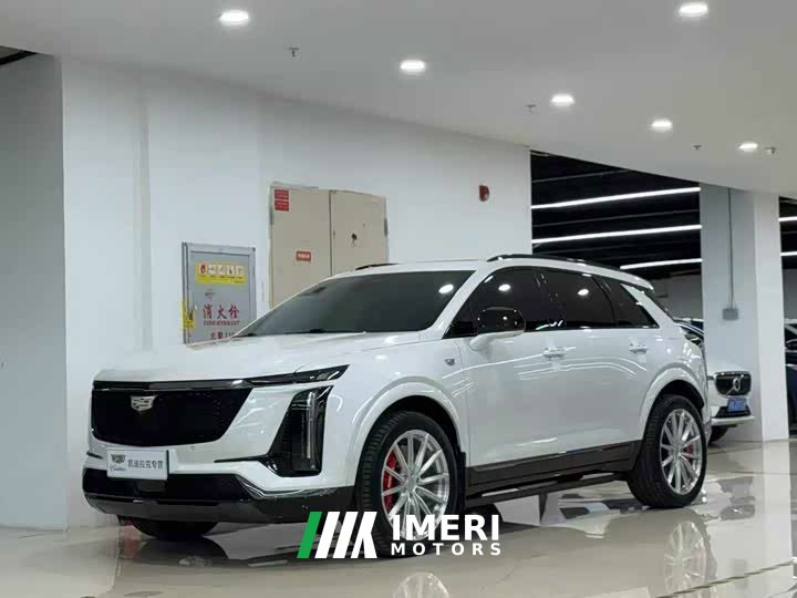 Cadillac XT5 2.0T Version - автомобиль из Китая