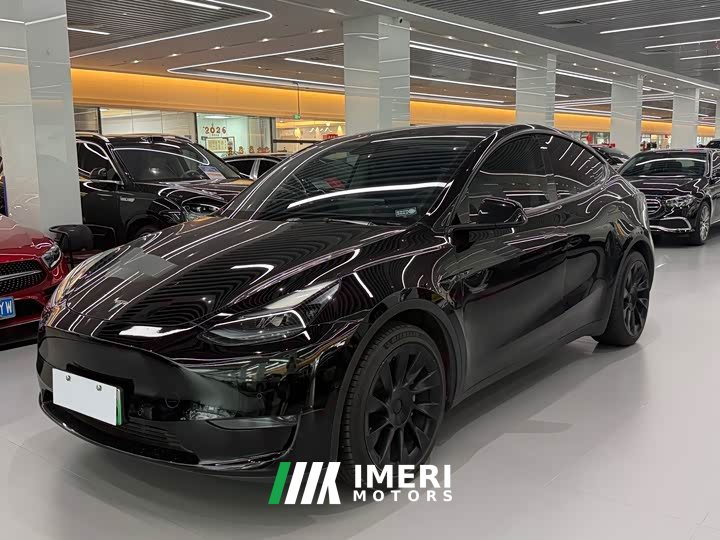 Tesla Model Y Standard Range Edition - автомобиль из Китая