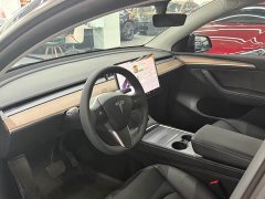 Tesla Model Y Standard Range Edition - фото 4