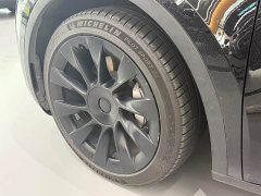 Tesla Model Y Standard Range Edition - фото 8