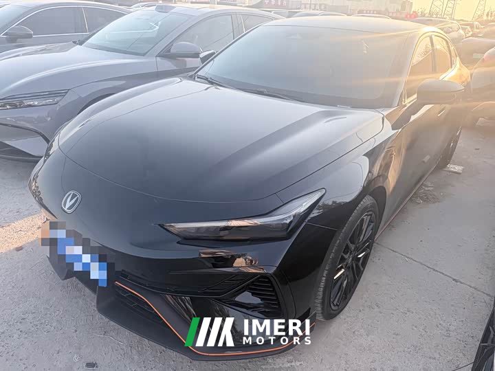 Changan UNI-V 1.5T 500BarPremium Version - автомобиль из Китая