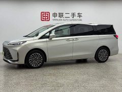 Buick GL8 Deluxe Edition - фото 1